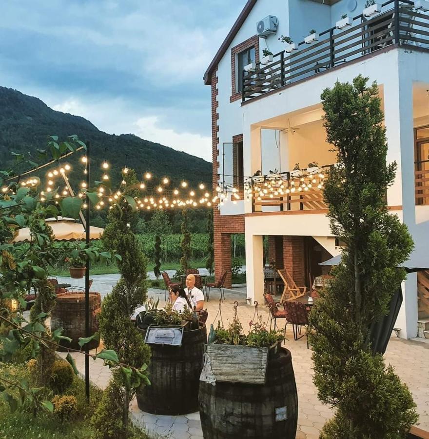 Hotel Karse Ambrolauri Zewnętrze zdjęcie
