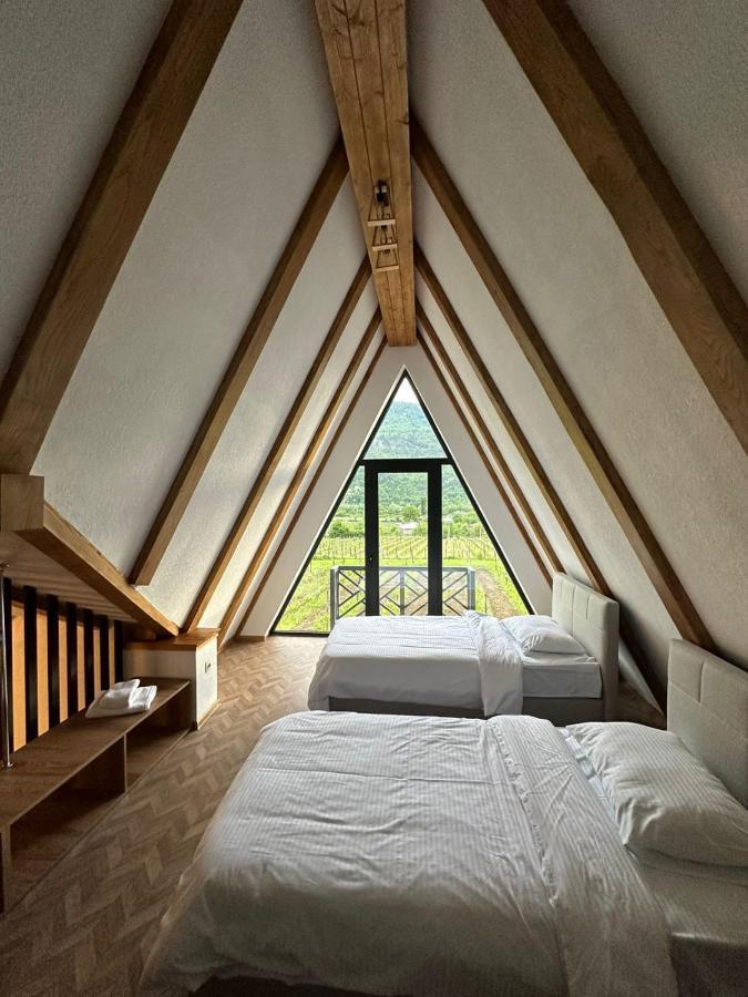 Hotel Karse Ambrolauri Zewnętrze zdjęcie